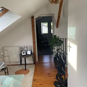 Hôtes Nichée Sous Les Toits , Rennes France