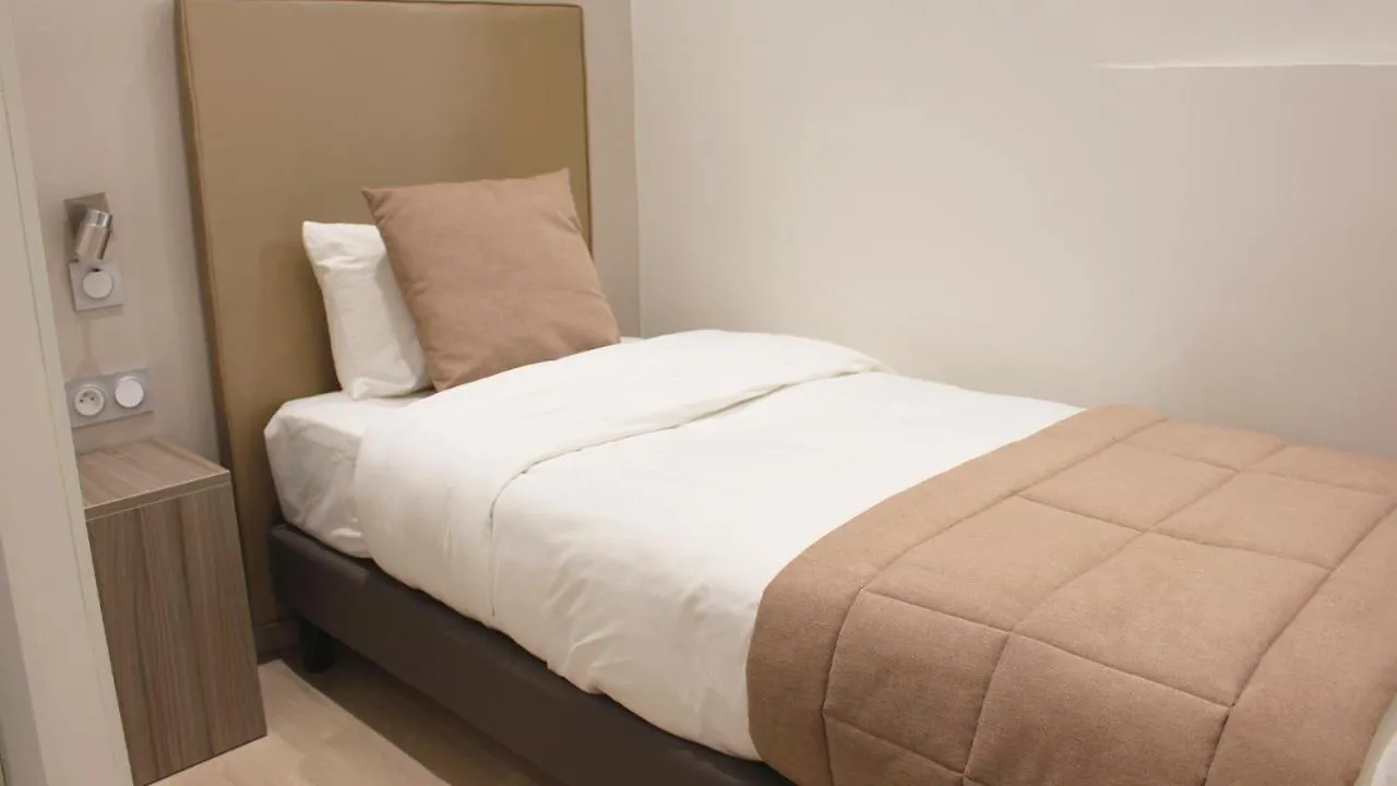 Hotel Puy De Dome Paris