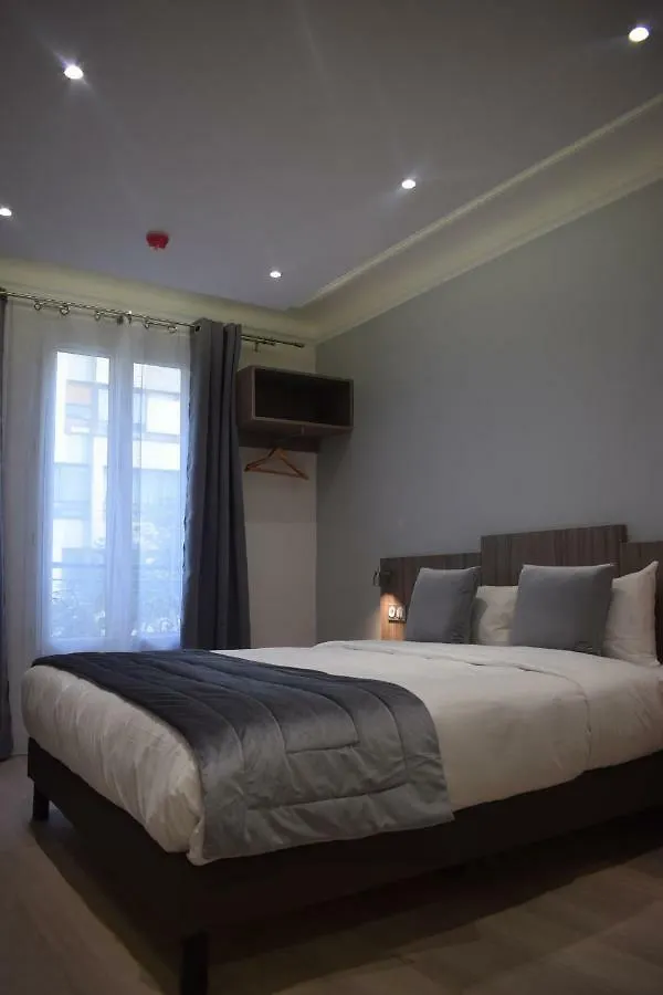 Hotel Puy De Dome Paris Fransa