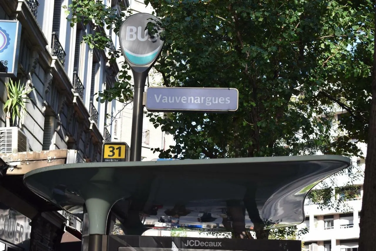 Hotel Puy De Dome Paris 3*,